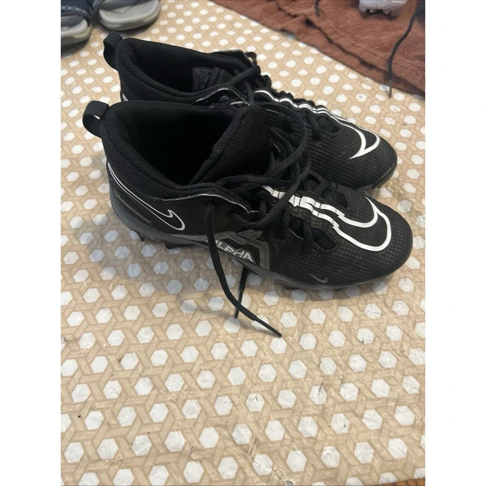 Nike play football
